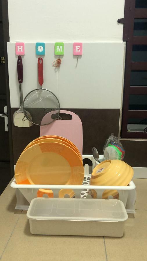 Hasnifana Homestay Seri Iskandar Luaran gambar